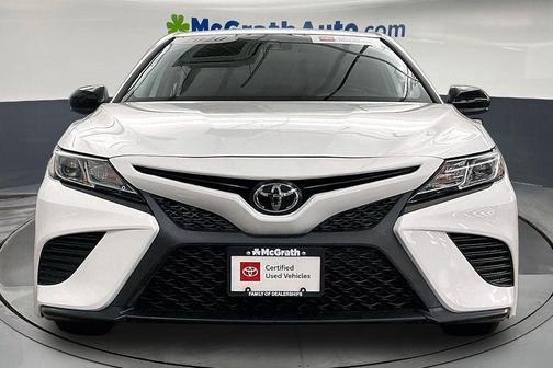 Super White 2020 Toyota Camry SE