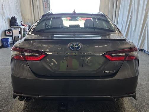 2024 Toyota Camry Hybrid SE