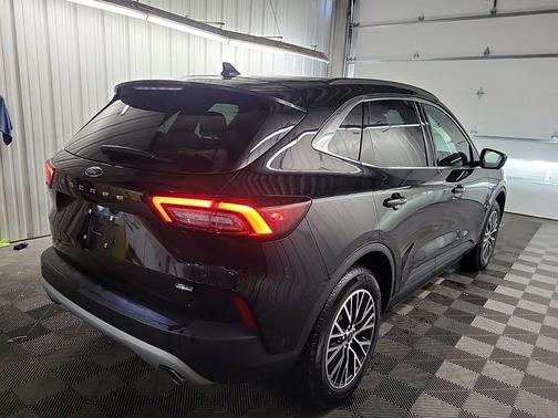 Black Metallic 2023 Ford Escape PHEV SE