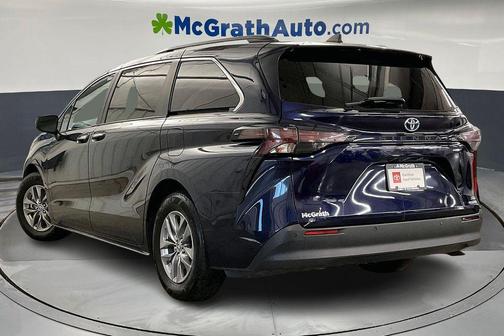 2024 Toyota Sienna XLE