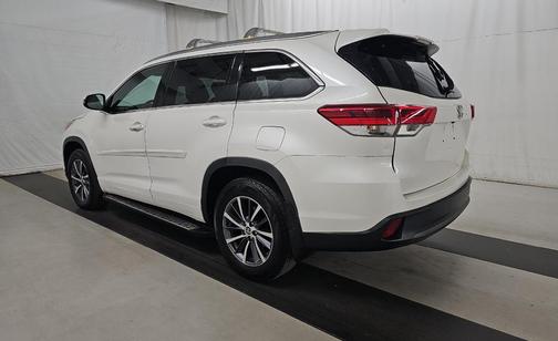 Blizzard Pearl 2017 Toyota Highlander XLE