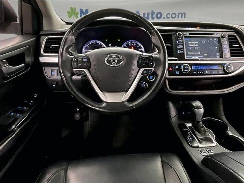 Blizzard Pearl 2017 Toyota Highlander XLE