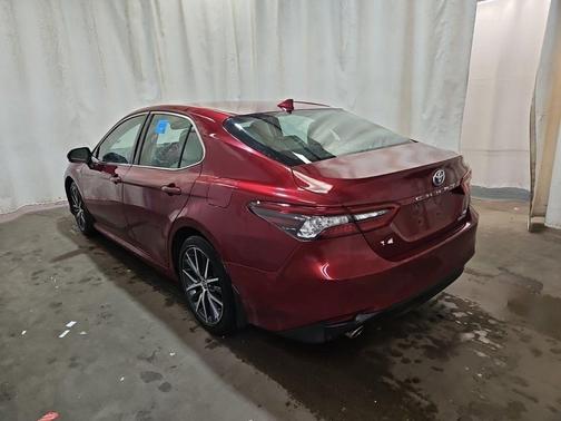 2021 Toyota Camry Hybrid XLE