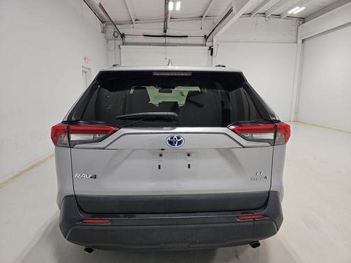 2020 Toyota RAV4 Hybrid LE