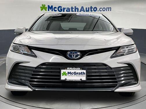 Ice 2022 Toyota Camry LE