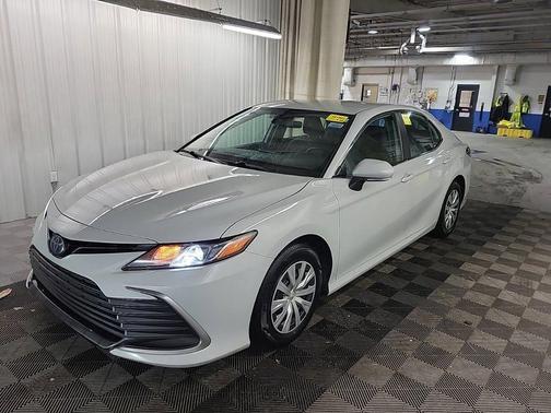 Ice 2022 Toyota Camry LE
