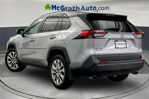 Silver Sky Metallic 2019 Toyota RAV4 XLE Premium
