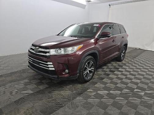 Ooh La La Rouge Mica 2018 Toyota Highlander LE Plus