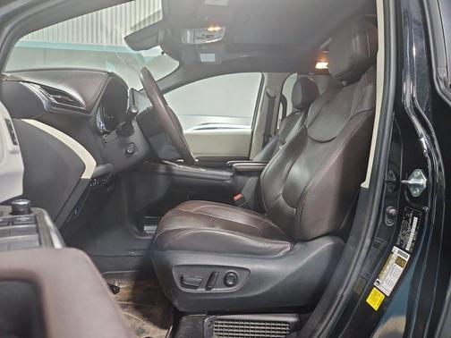 2021 Toyota Sienna Platinum 7 Passenger