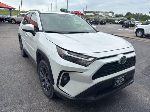 2022 Toyota RAV4 Hybrid XLE Premium