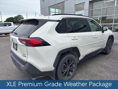 2022 Toyota RAV4 Hybrid XLE Premium