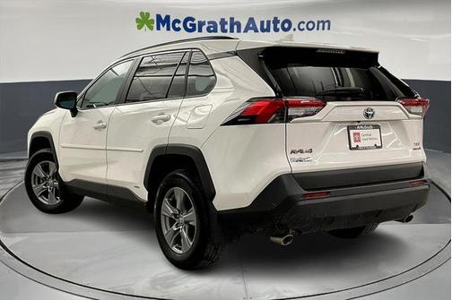 2022 Toyota RAV4 Hybrid XLE