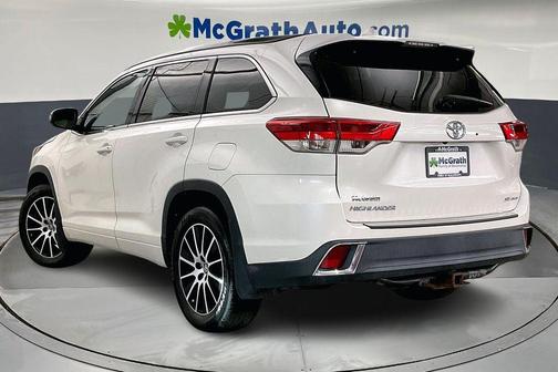 2017 Toyota Highlander SE