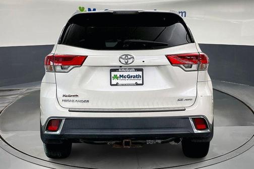 2017 Toyota Highlander SE