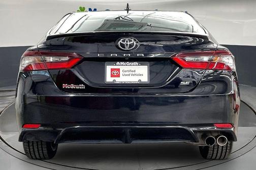 Midnight Black Metallic 2022 Toyota Camry SE