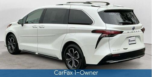 2025 Toyota Sienna Platinum