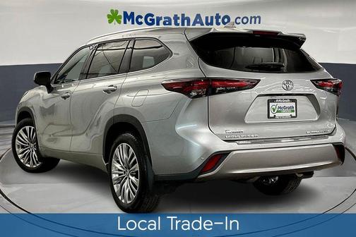 Celestial Silver Metallic 2024 Toyota Highlander Platinum