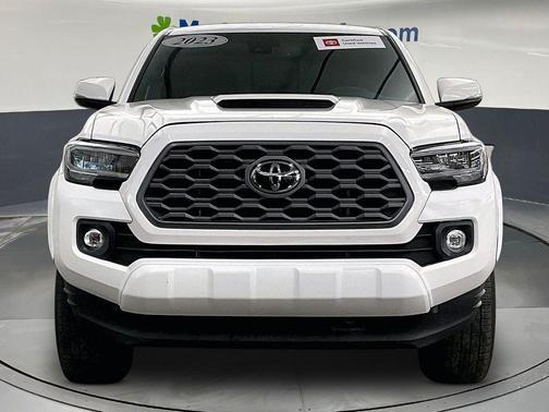 Ice Cap 2023 Toyota Tacoma TRD Sport
