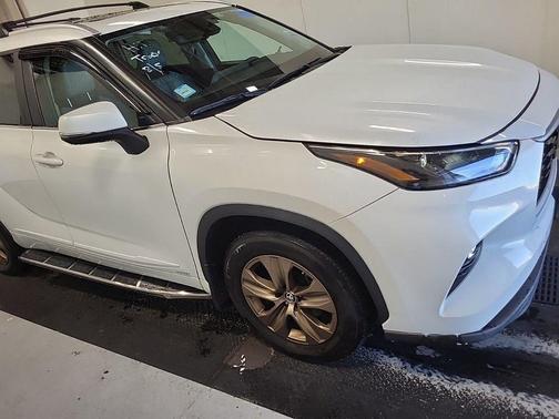 2023 Toyota Highlander Hybrid XLE