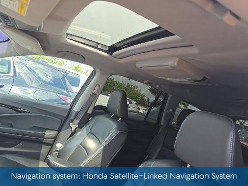 Crystal Black Pearl 2020 Honda Pilot Touring 8-Passenger