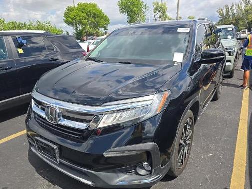 Crystal Black Pearl 2020 Honda Pilot Touring 8-Passenger