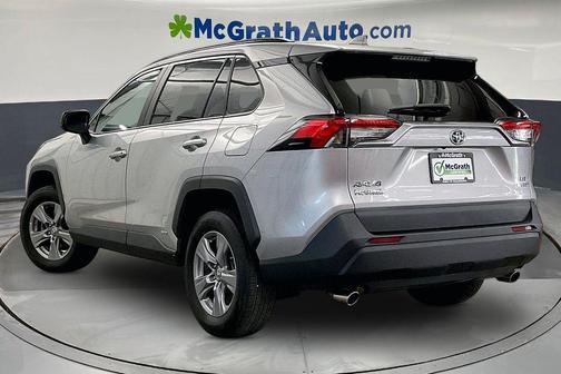 Silver Sky Metallic 2022 Toyota RAV4 Hybrid LE