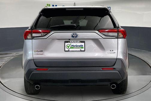 Silver Sky Metallic 2022 Toyota RAV4 Hybrid LE