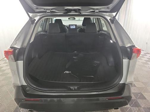 Silver Sky Metallic 2022 Toyota RAV4 Hybrid LE
