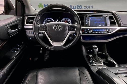 Creme Brulee 2015 Toyota Highlander Limited