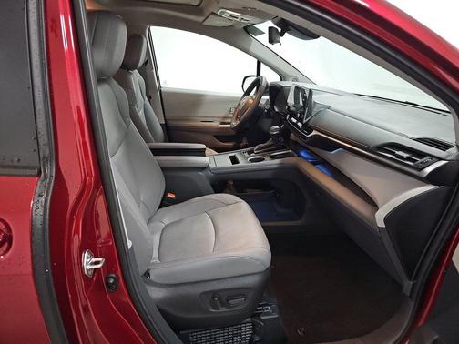 2024 Toyota Sienna Limited