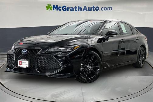 Midnight Black Metallic 2022 Toyota Avalon Hybrid XSE