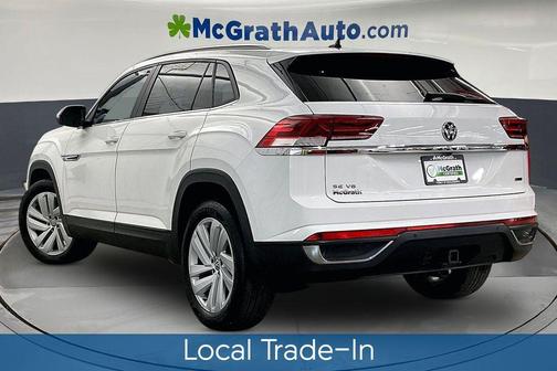 Pure White 2021 Volkswagen Atlas Cross Sport 3.6L V6 SE w/Technology