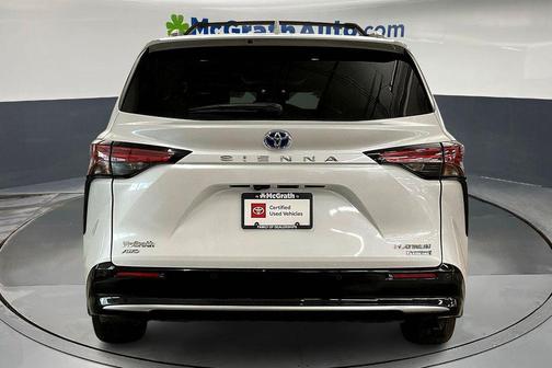 2023 Toyota Sienna Platinum 7 Passenger