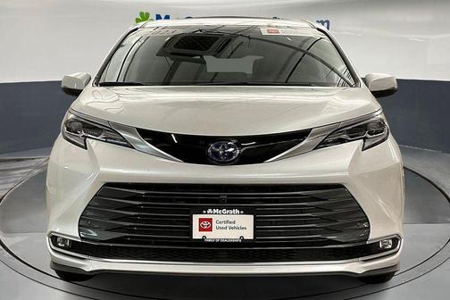 2023 Toyota Sienna Platinum 7 Passenger