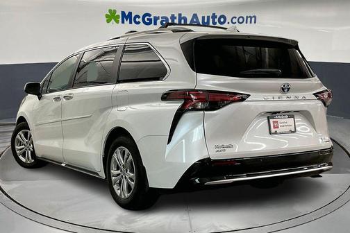 2023 Toyota Sienna Platinum 7 Passenger