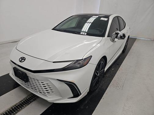 Wind Chill Pearl 2025 Toyota Camry XSE