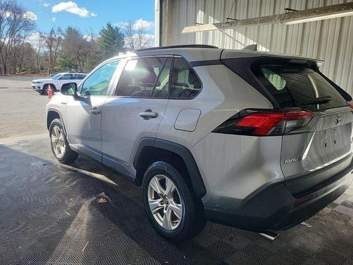 2021 Toyota RAV4 Hybrid LE