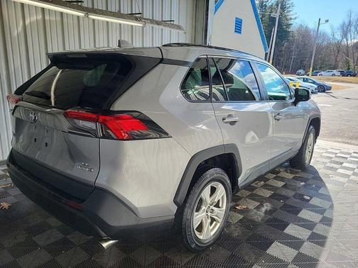 2021 Toyota RAV4 Hybrid LE