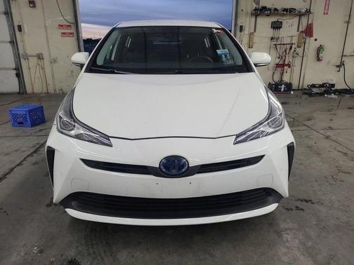 2022 Toyota Prius LE