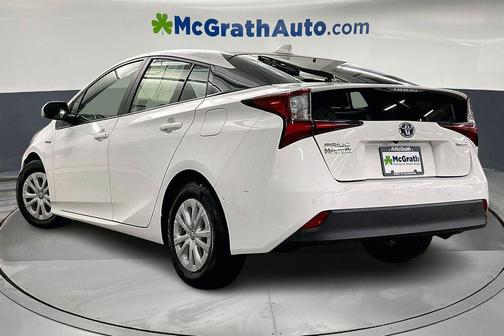 2022 Toyota Prius LE