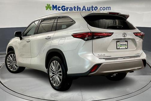 2023 Toyota Highlander Platinum