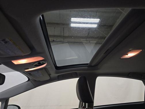 Pearl 2014 Toyota Prius Four