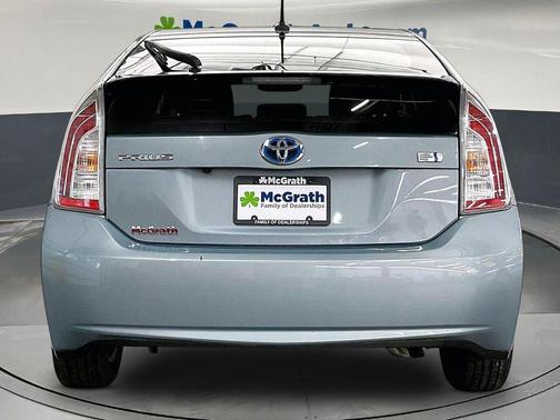 Pearl 2014 Toyota Prius Four