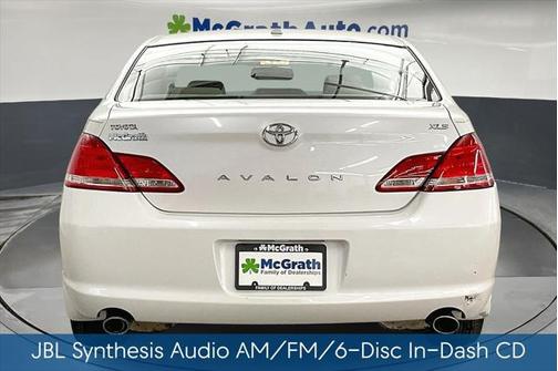 2010 Toyota Avalon XLS