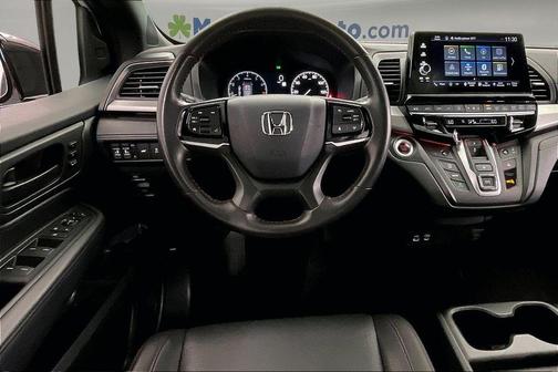 Platinum White Pearl 2025 Honda Odyssey Sport-L