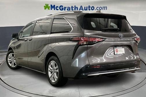 2024 Toyota Sienna Platinum