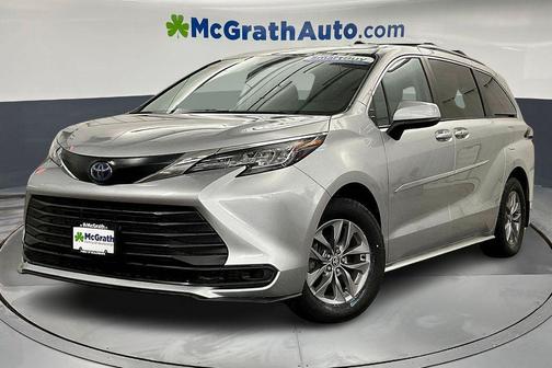 2022 Toyota Sienna LE