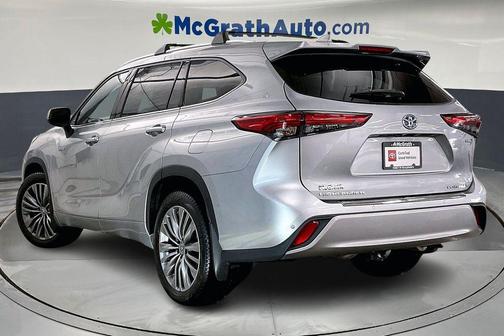 2021 Toyota Highlander Hybrid Platinum