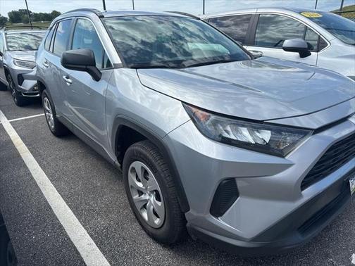2020 Toyota RAV4 LE