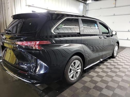 2026 Toyota Sienna Limited